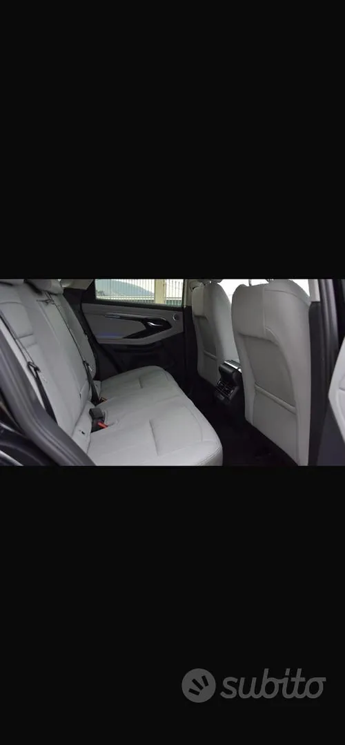 Land Rover Range Rover Evoque 2023 photo 4