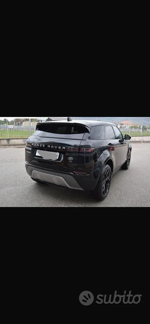 Land Rover Range Rover Evoque 2023 photo 2