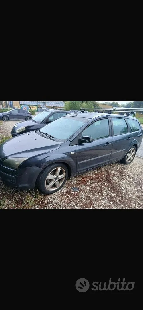 Ford Focus Station Wagon 2007 photo 2