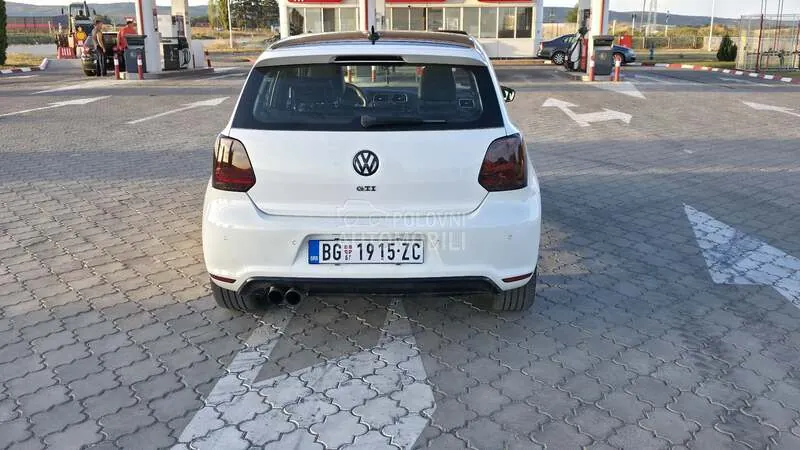 Volkswagen Polo 2012 photo 4