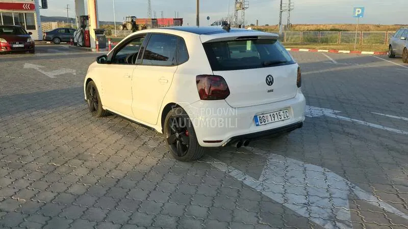 Volkswagen Polo 2012 photo 3