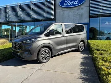 Ford Tourneo Custom 2025 photo 2