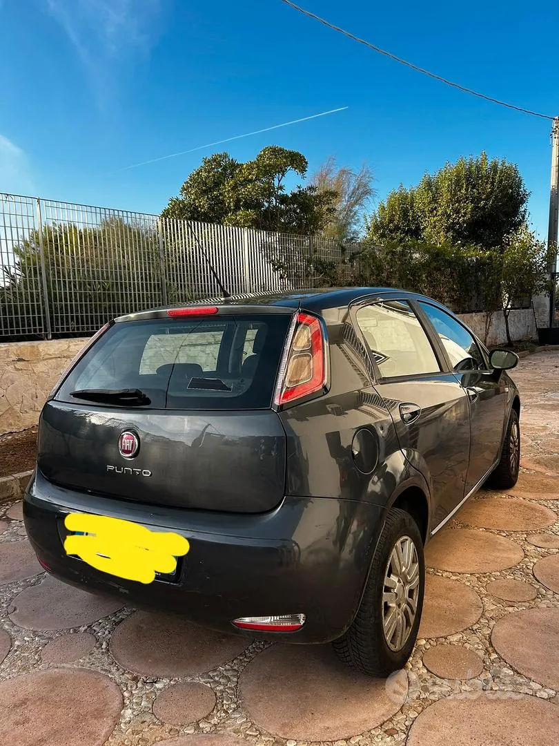 Fiat Grande Punto 2015 photo 2