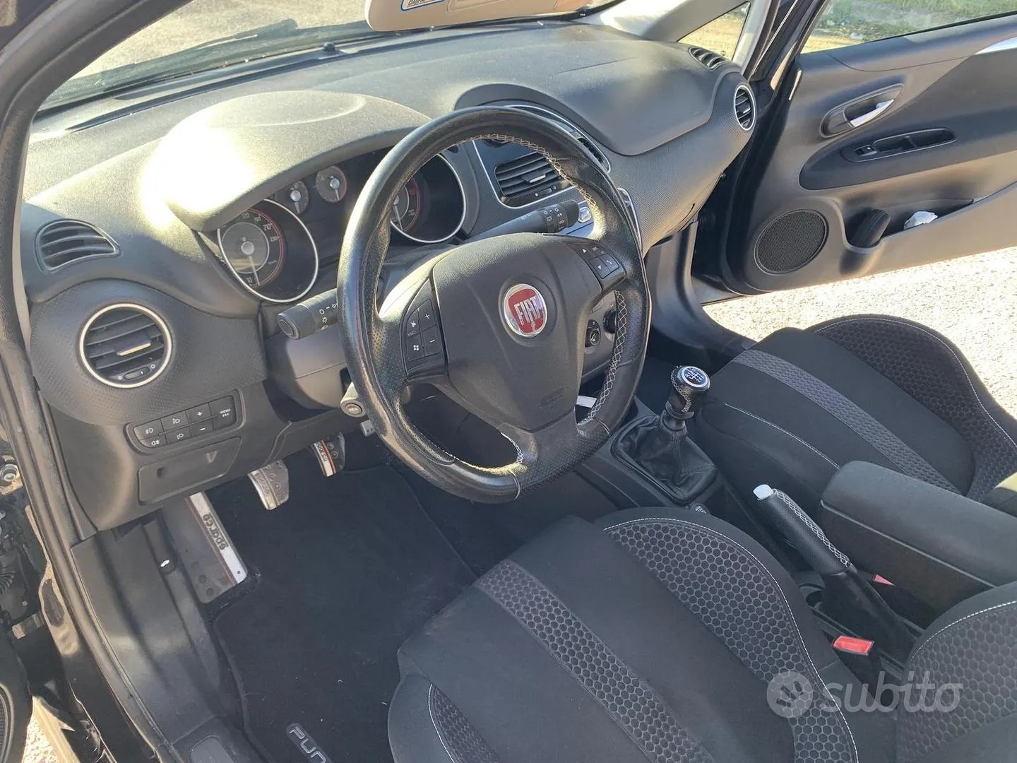 Fiat Punto Evo 2010 photo 4