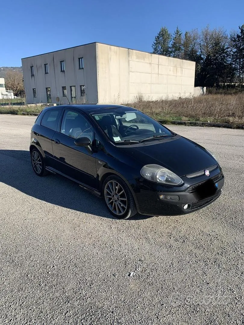 Fiat Punto Evo 2010 photo 2