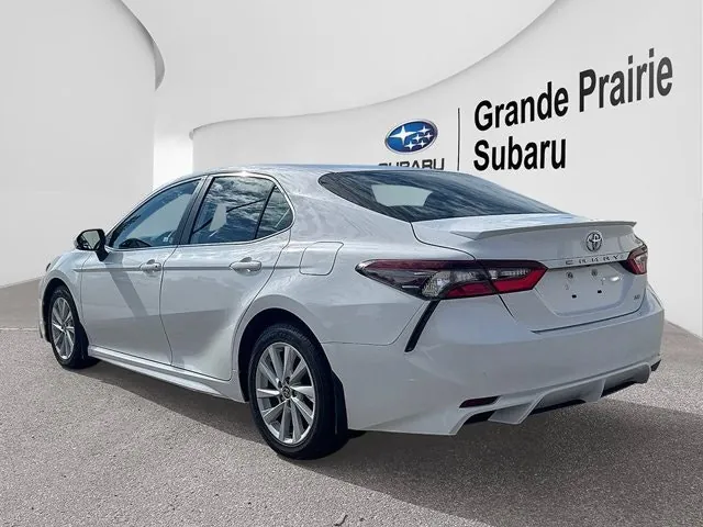 Toyota Camry 2022 photo 3