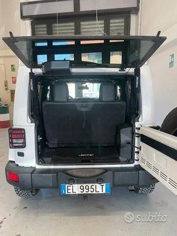Jeep Wrangler 2012 photo 3