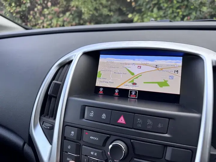 Vauxhall Astra 2015 photo 5