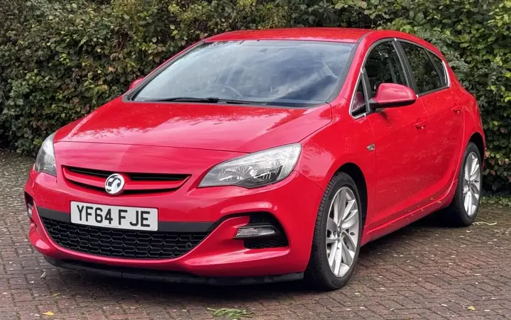 Vauxhall Astra 2015 photo 3