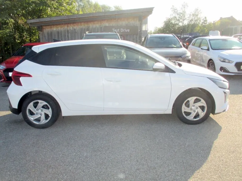 Hyundai I20 photo 2