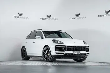 Porsche Cayenne 2018 photo 2