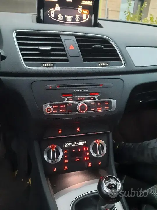 Audi Q3 2012 photo 5