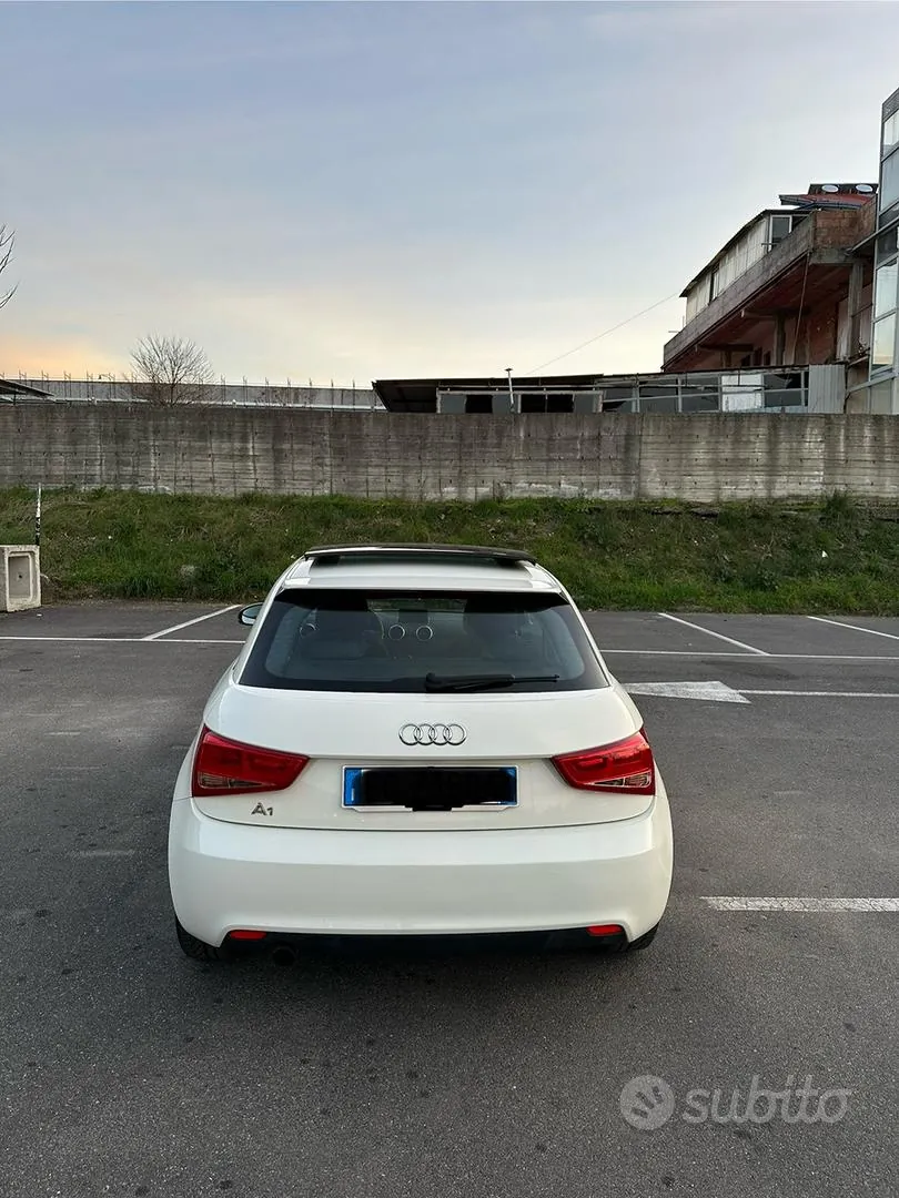 Audi A1 2011 photo 4