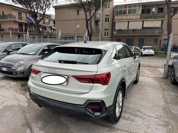 Audi Q3 2022 photo 4