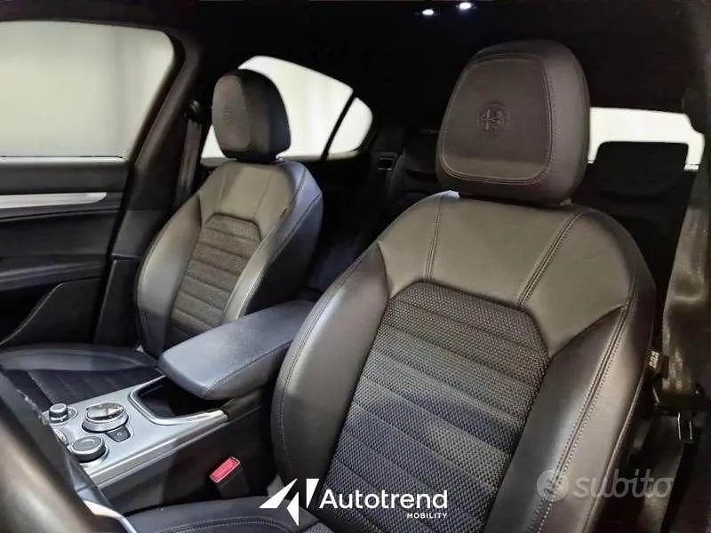 Alfa Romeo Stelvio 2023 photo 5
