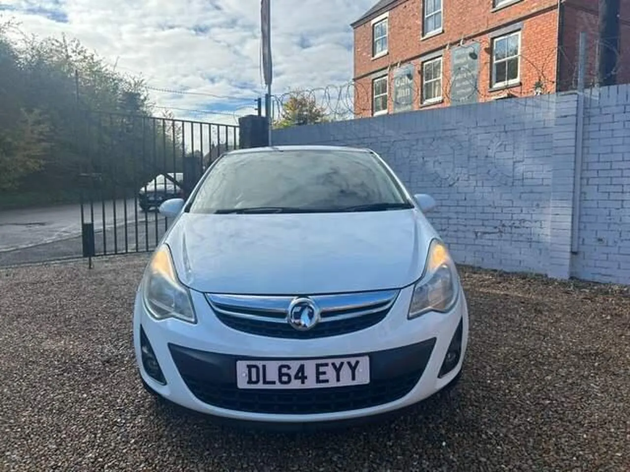 Vauxhall Corsa 2015 photo 3