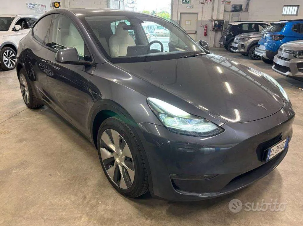 Tesla Model Y 2022 photo 2