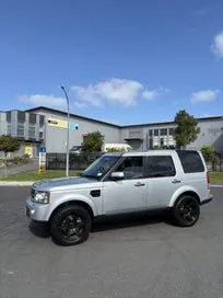 Land Rover Discovery 2010 photo 3