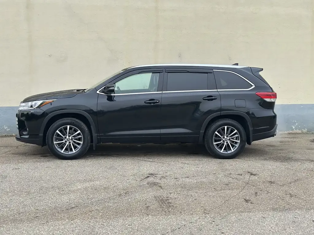 Toyota Highlander 2018 photo 2