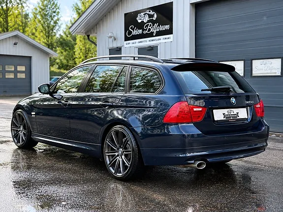 BMW 320D Xdrive 2010 photo 5