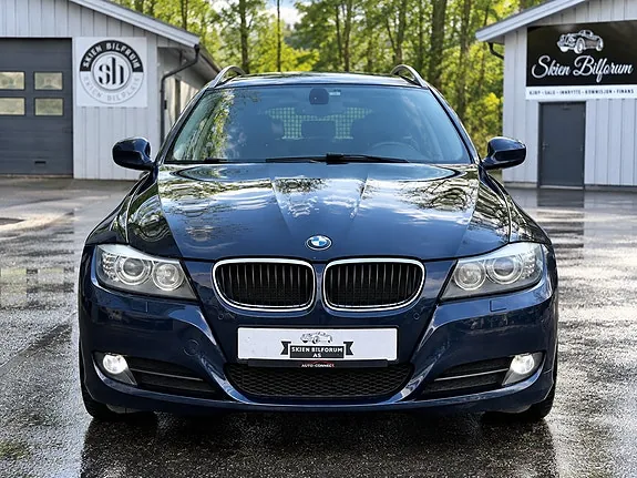 BMW 320D Xdrive 2010 photo 2