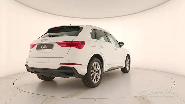 Audi Q3 2021 photo 3
