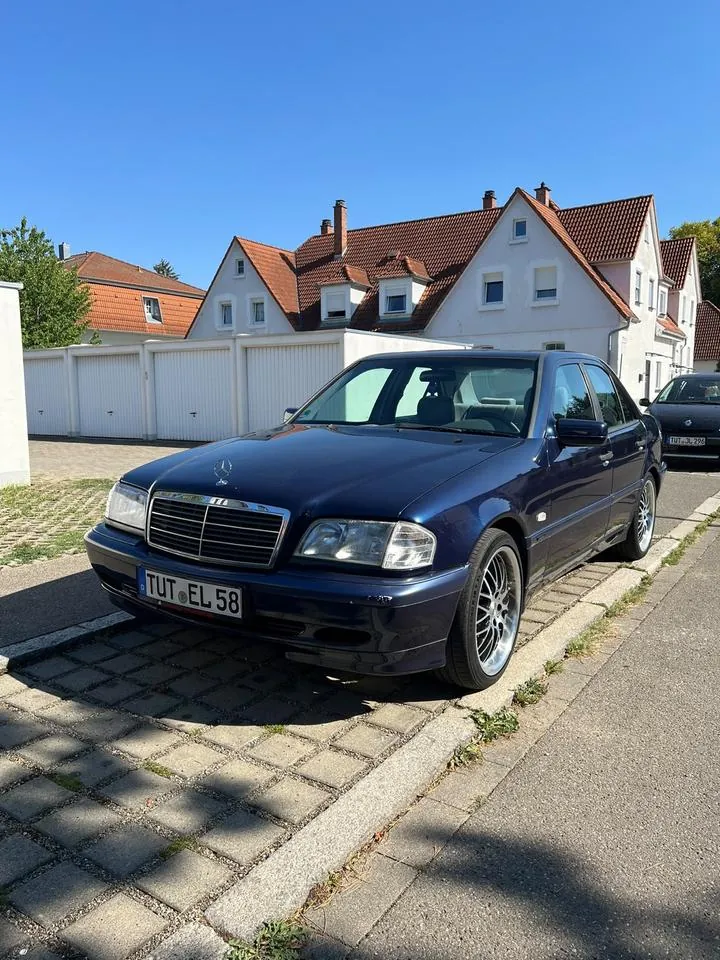 Mercedes-Benz C240