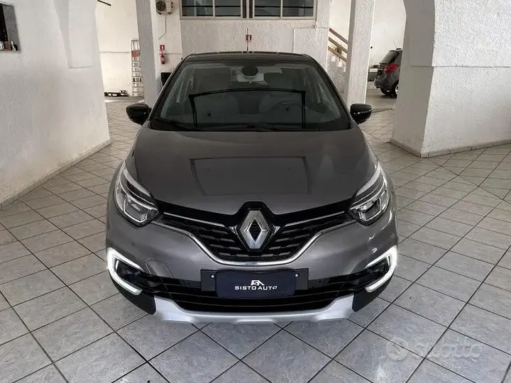 Renault Captur 2018 photo 2