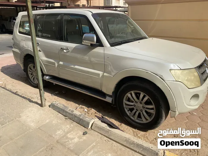 Mitsubishi Pajero 2014 photo 3