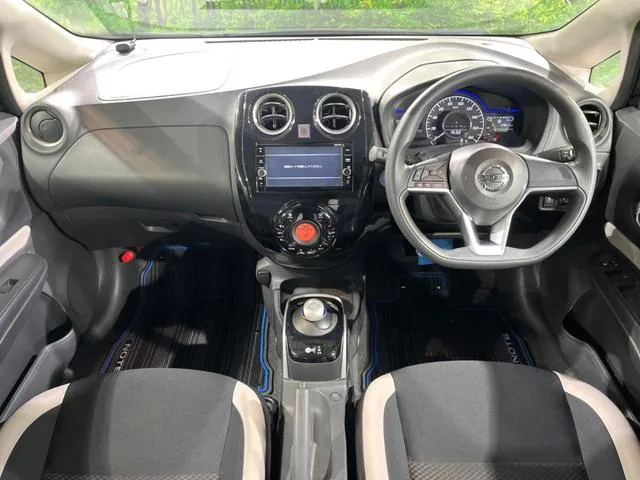 Nissan Note 2018 photo 2