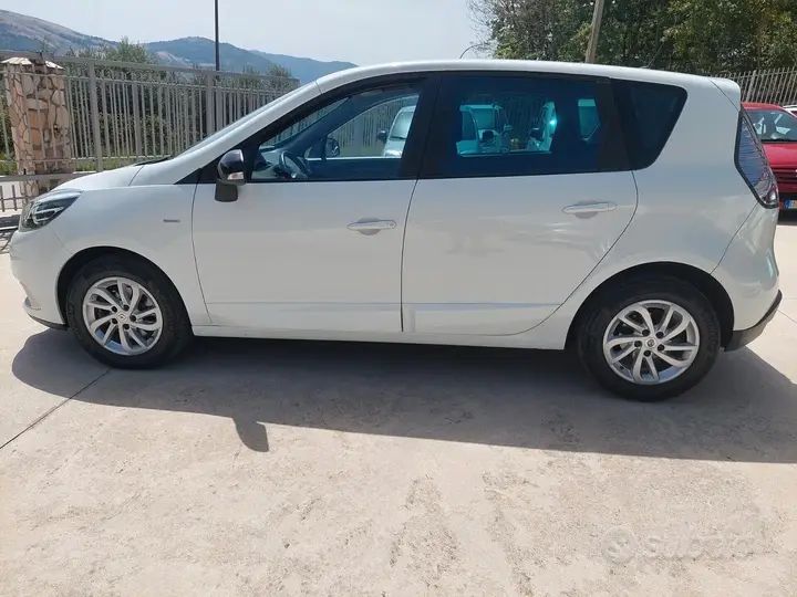 Renault Scenic 2016 photo 5