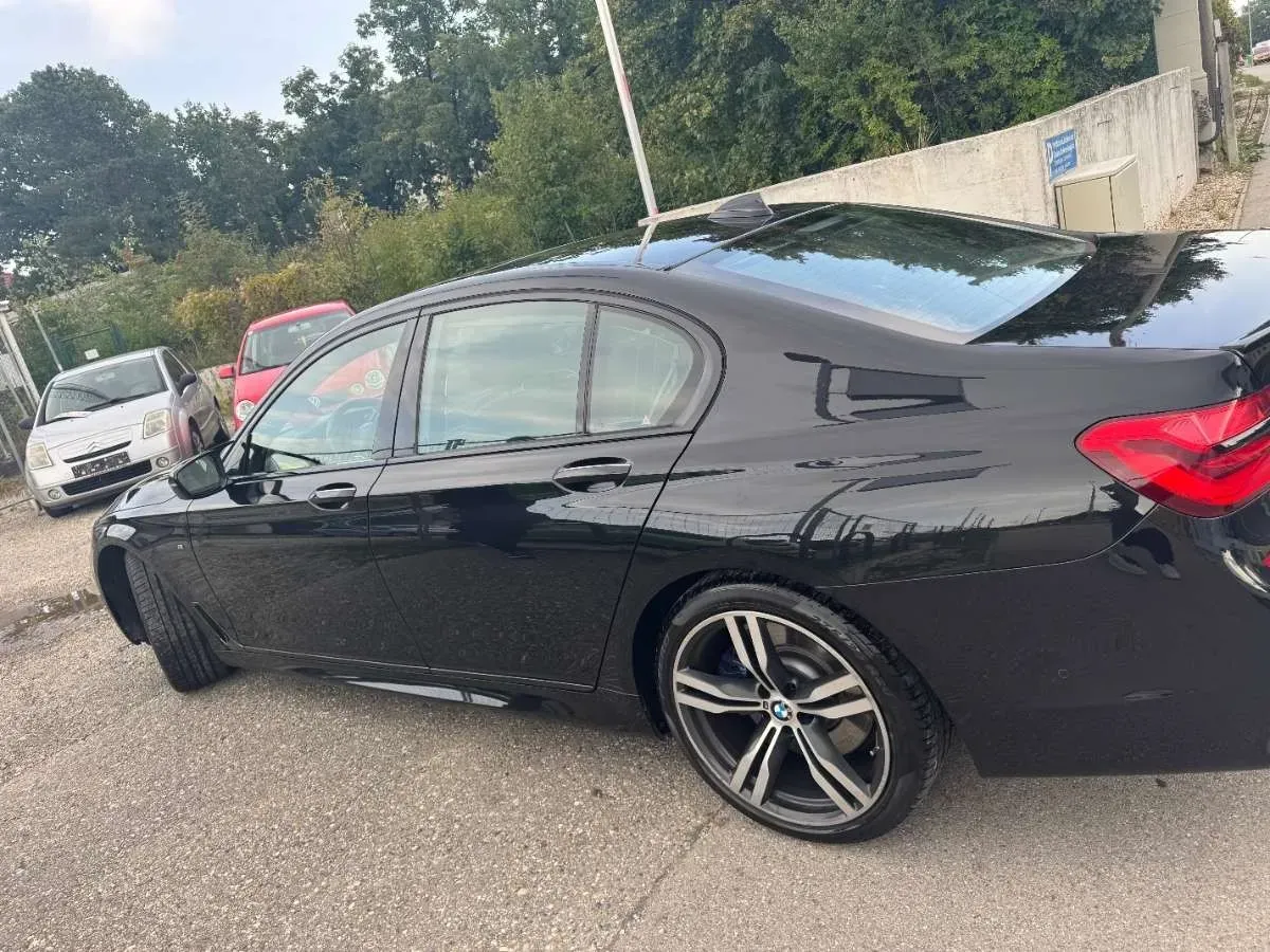 BMW 7 Series 2018 photo 5