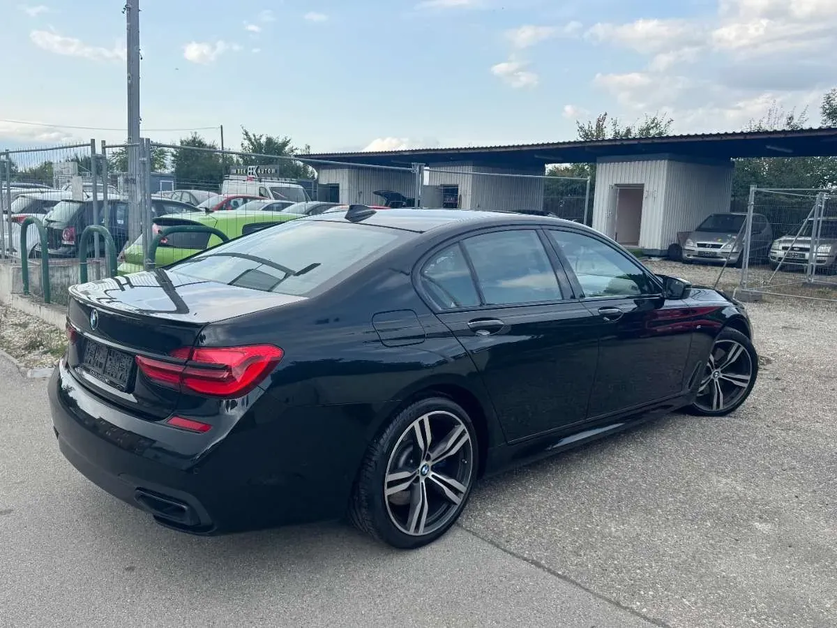 BMW 7 Series 2018 photo 4