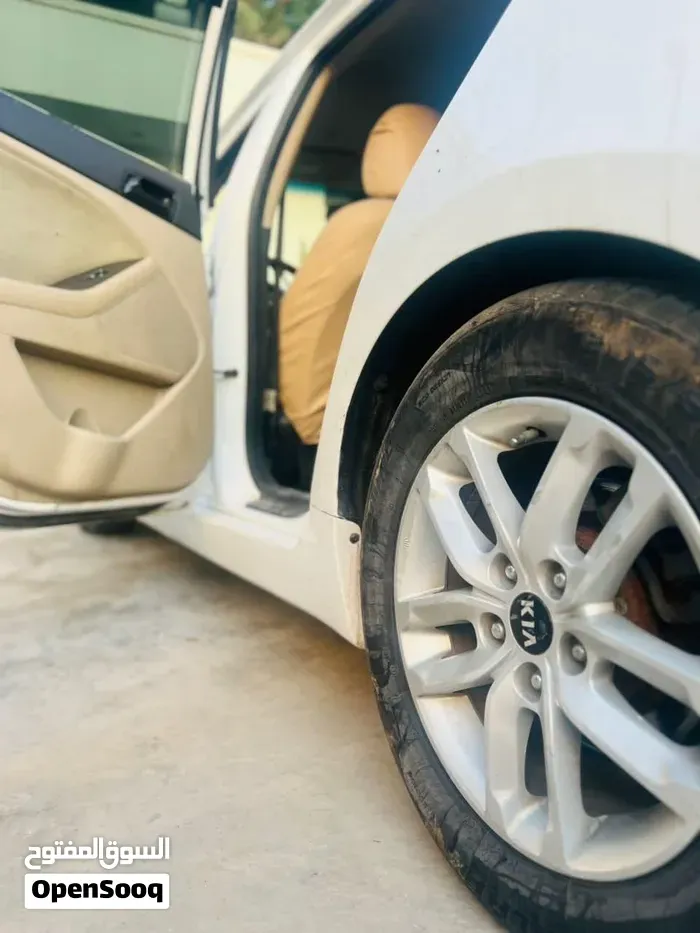 Kia K5 2012 photo 3