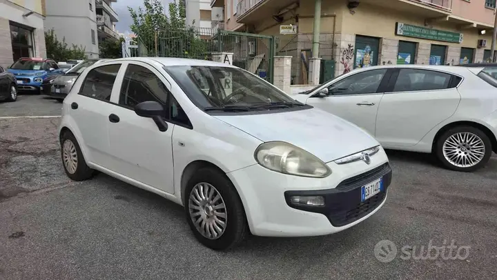 Fiat Punto Evo 2012 photo 3