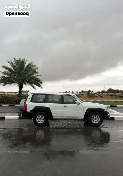 Nissan Patrol 2011 photo 3