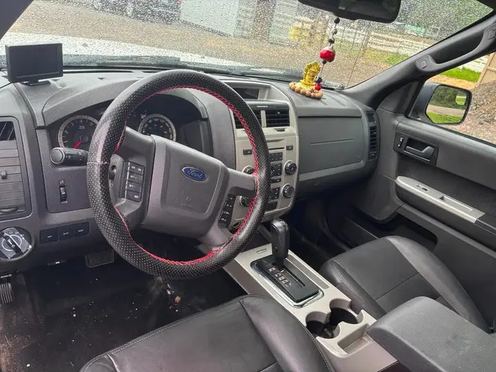 Ford Escape 2011 photo 5
