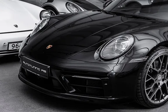 Porsche 911 2021 photo 2