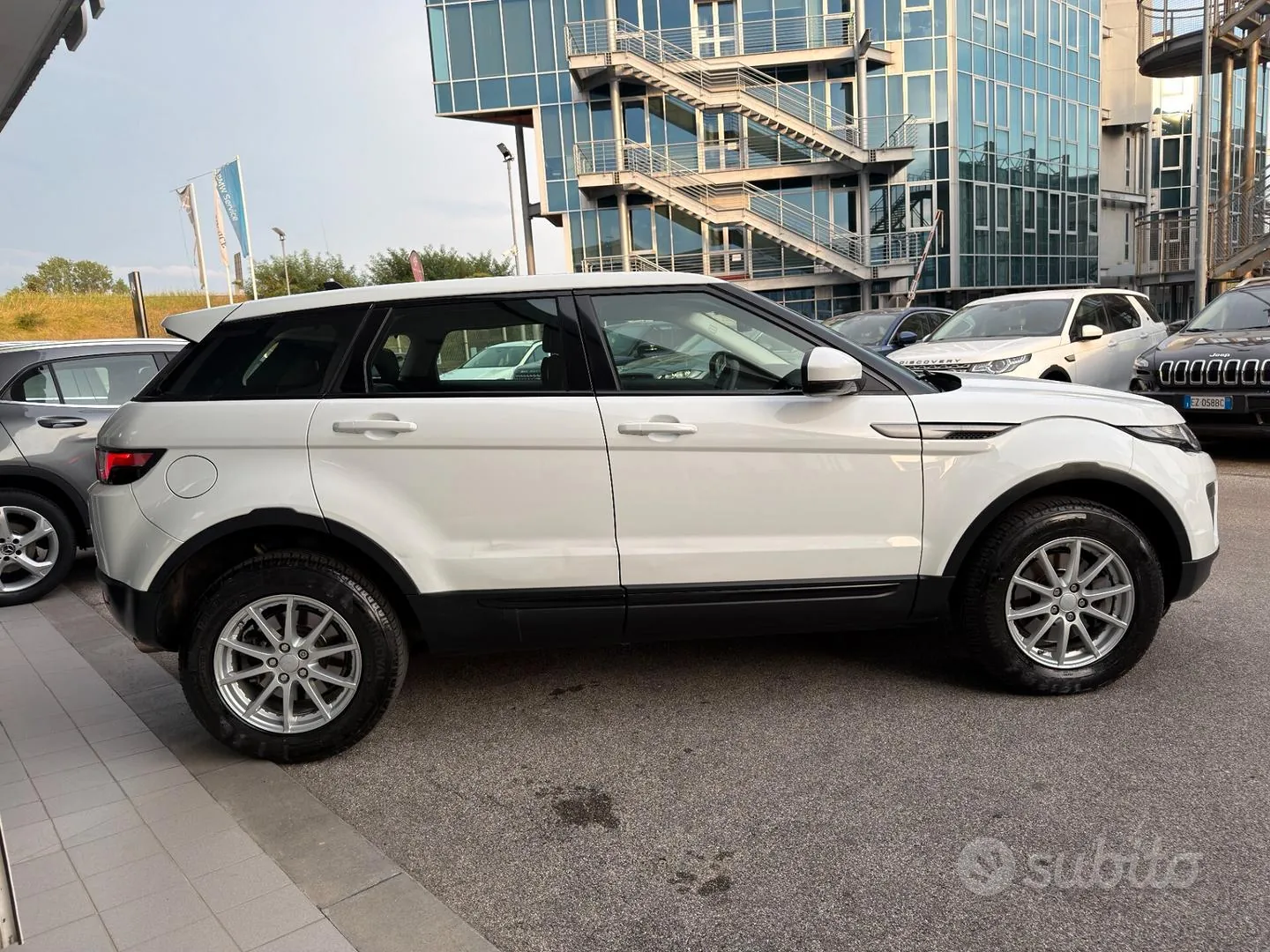 Land Rover Range Rover Evoque 2016 photo 5