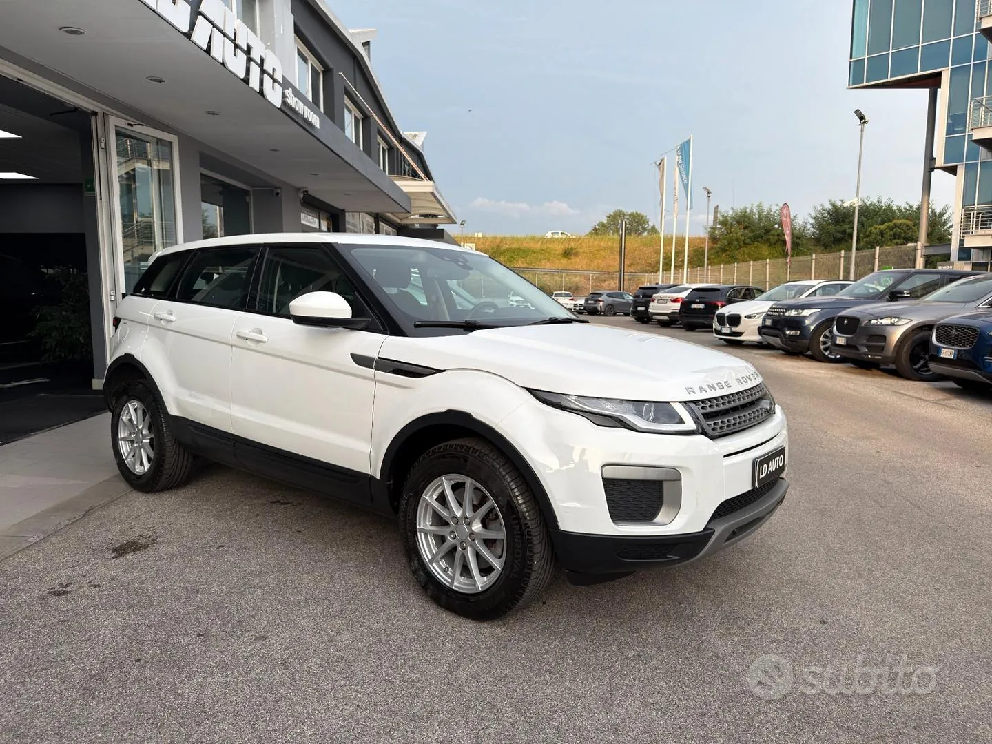 Land Rover Range Rover Evoque 2016 photo 3