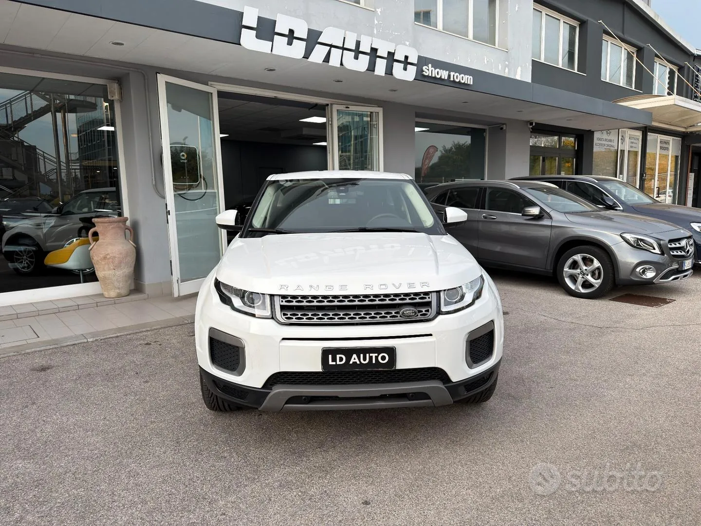 Land Rover Range Rover Evoque 2016 photo 2