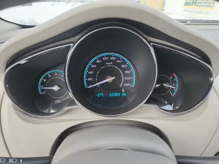 Chevrolet Malibu 2011 photo 2