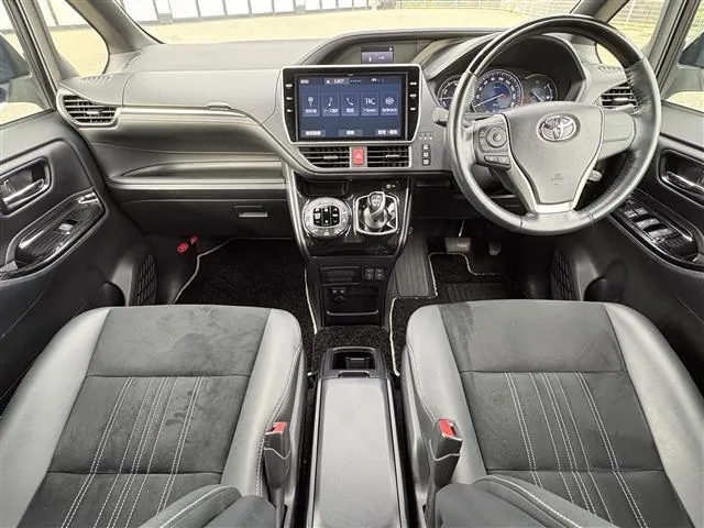 Toyota Esquaia 2019 photo 2
