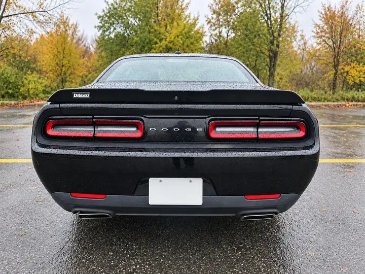 Dodge Challenger 2016 photo 2