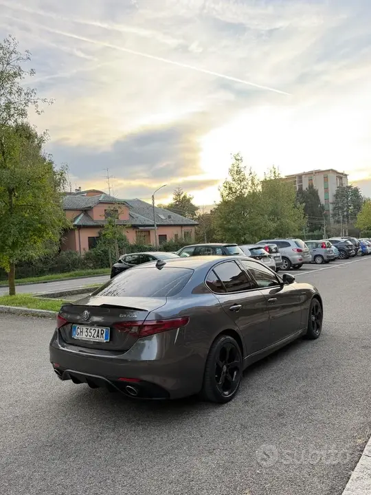 Alfa Romeo Giulia 2018 photo 5