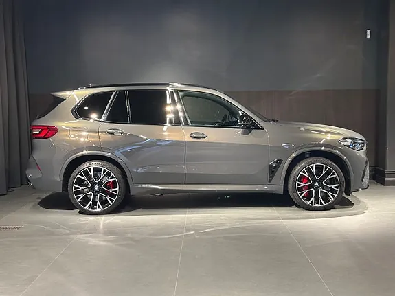 BMW X5 M 2023 photo 4