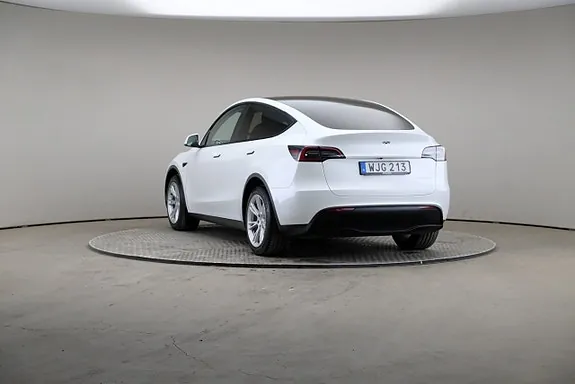 Tesla Model Y 2023 photo 2