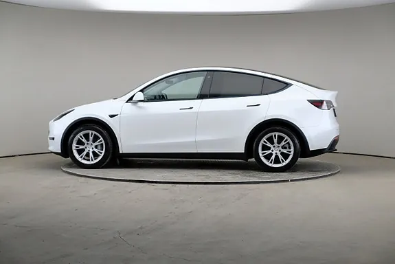 Tesla Model Y 2023 photo 4