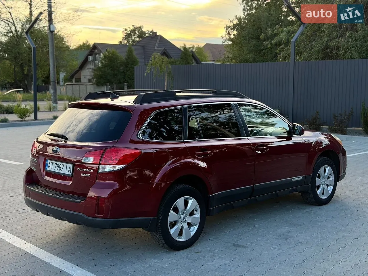 Subaru Outback 2011 photo 3