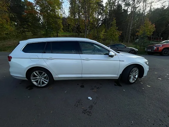 Volkswagen Passat 2017 photo 2